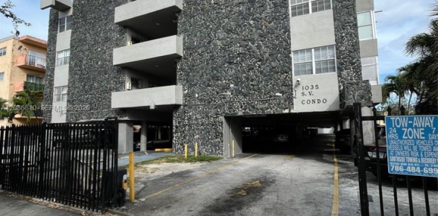 Condo à Hialeah, Floride, 2 chambres  № 2357988