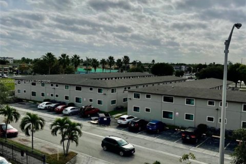 Copropriété à louer à Hialeah, Floride: 2 chambres, 69.96 m2 № 2357988 - photo 16