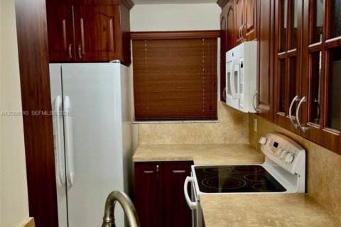 Copropriété à louer à Hialeah, Floride: 2 chambres, 69.96 m2 № 2357988 - photo 14