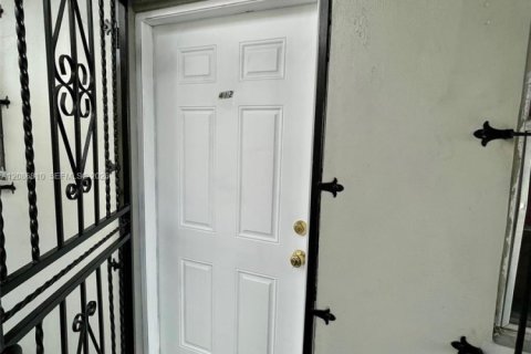 Copropriété à louer à Hialeah, Floride: 2 chambres, 69.96 m2 № 2357988 - photo 6
