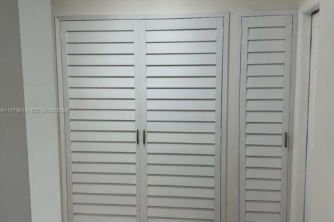 Touwnhouse à louer à Pembroke Pines, Floride: 2 chambres, 134.8 m2 № 2031321 - photo 28