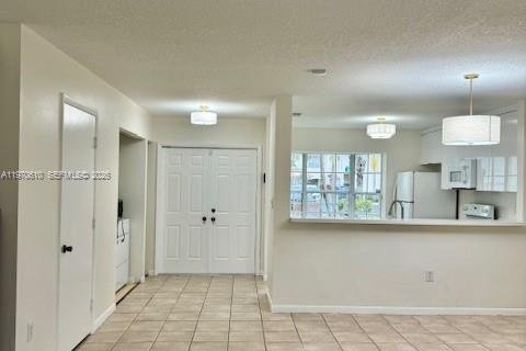 Touwnhouse à louer à Pembroke Pines, Floride: 2 chambres, 134.8 m2 № 2031321 - photo 8