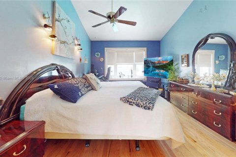 House in Miami, Florida 3 bedrooms, 201.13 sq.m. № 1711800 - photo 21