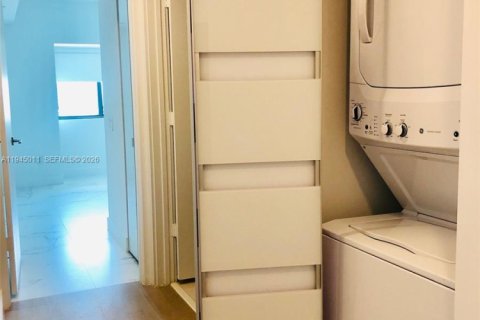 Copropriété à louer à Miami, Floride: 2 chambres, 119.38 m2 № 2001221 - photo 16