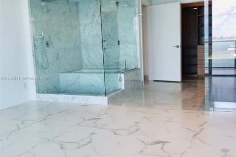 Copropriété à louer à Miami, Floride: 2 chambres, 119.38 m2 № 2001221 - photo 11