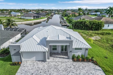 Villa ou maison à vendre à Cape Coral, Floride: 4 chambres № 1764253 - photo 29