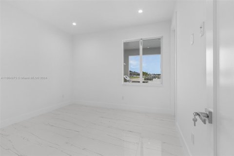 Villa ou maison à vendre à Cape Coral, Floride: 4 chambres № 1764253 - photo 20