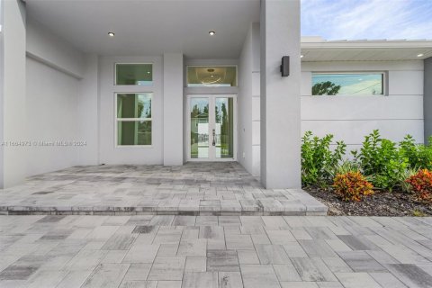 Villa ou maison à vendre à Cape Coral, Floride: 4 chambres № 1764253 - photo 4