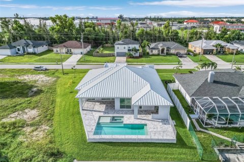 Villa ou maison à vendre à Cape Coral, Floride: 4 chambres № 1764253 - photo 5