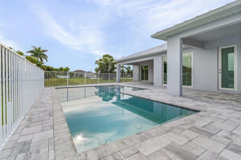 Villa ou maison à vendre à Cape Coral, Floride: 4 chambres № 1764253 - photo 7