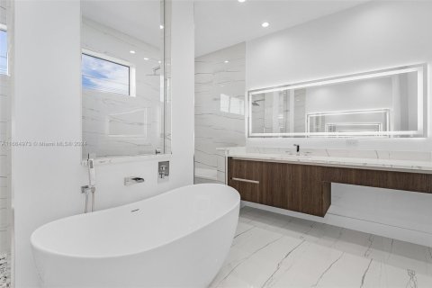 Villa ou maison à vendre à Cape Coral, Floride: 4 chambres № 1764253 - photo 25