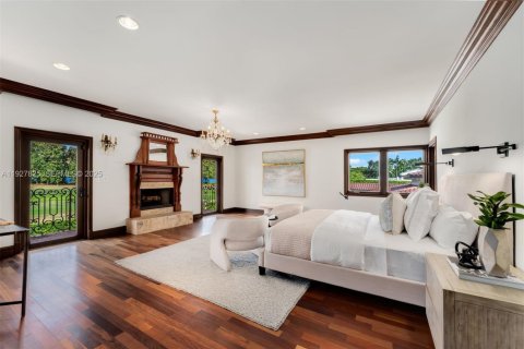 Casa en alquiler en Coral Gables, Florida, 6 dormitorios, 651.06 m2 № 1987020 - foto 10