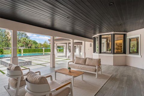 Casa en alquiler en Coral Gables, Florida, 6 dormitorios, 651.06 m2 № 1987020 - foto 9