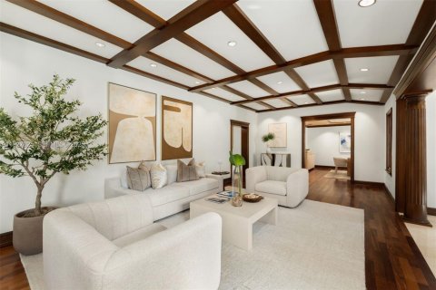 Casa en alquiler en Coral Gables, Florida, 6 dormitorios, 651.06 m2 № 1987020 - foto 17