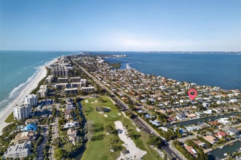 House in Longboat Key, Florida 4 bedrooms, 292.55 sq.m. № 2166976 - photo 2