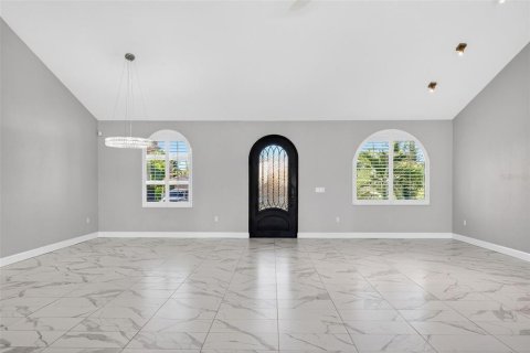 House in Longboat Key, Florida 4 bedrooms, 292.55 sq.m. № 2166976 - photo 11