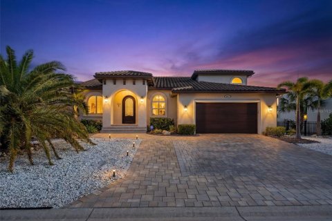House in Longboat Key, Florida 4 bedrooms, 292.55 sq.m. № 2166976 - photo 6