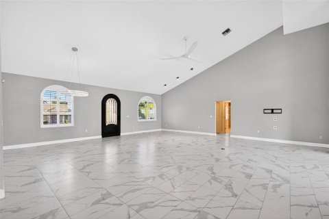 House in Longboat Key, Florida 4 bedrooms, 292.55 sq.m. № 2166976 - photo 17