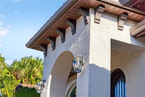 House in Longboat Key, Florida 4 bedrooms, 292.55 sq.m. № 2166976 - photo 8