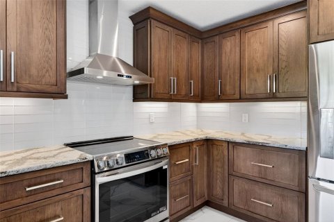 House in Longboat Key, Florida 4 bedrooms, 292.55 sq.m. № 2166976 - photo 23