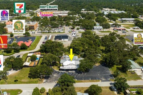Купить коммерческую недвижимость в Лабель, Флорида № 1957637 - фото 1