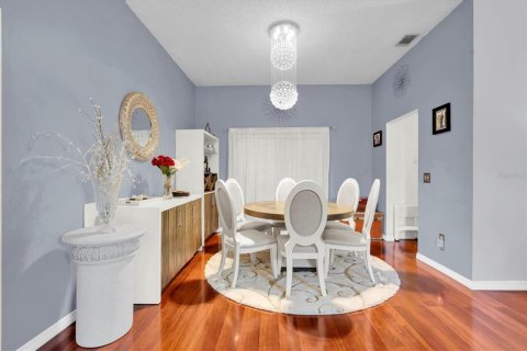 House in Tampa, Florida 4 bedrooms, 206.06 sq.m. № 1913593 - photo 18