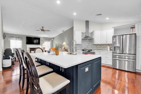 House in Tampa, Florida 4 bedrooms, 206.06 sq.m. № 1913593 - photo 10