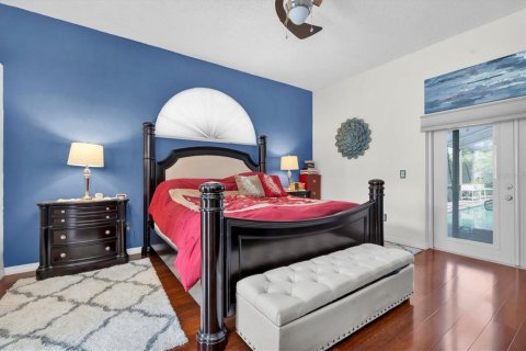 House in Tampa, Florida 4 bedrooms, 206.06 sq.m. № 1913593 - photo 22
