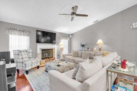 House in Tampa, Florida 4 bedrooms, 206.06 sq.m. № 1913593 - photo 20