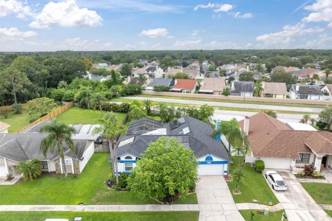 House in Tampa, Florida 4 bedrooms, 206.06 sq.m. № 1913593 - photo 1