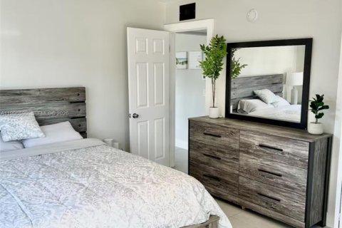 Купить коммерческую недвижимость в Уэст-Палм-Бич, Флорида 224.64м2, № 2058571 - фото 18