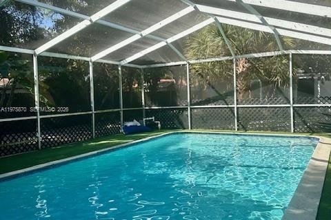 House in Miami, Florida 2 bedrooms № 2040099 - photo 25