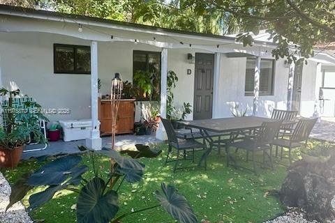 House in Miami, Florida 2 bedrooms № 2040099 - photo 5