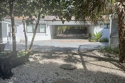 House in Miami, Florida 2 bedrooms № 2040099 - photo 23