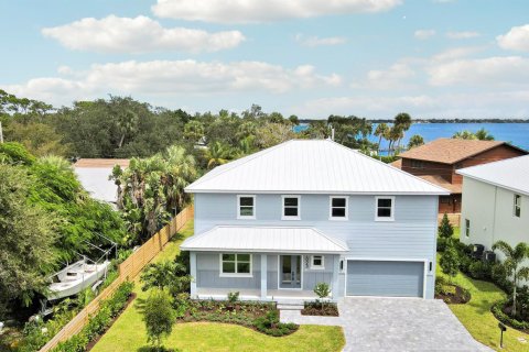 Casa en venta en Jensen Beach, Florida, 4 dormitorios, 274.43 m2 № 2242034 - foto 2