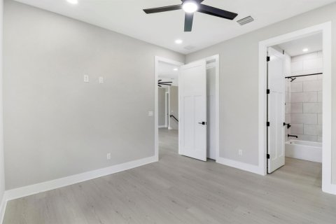 Casa en venta en Jensen Beach, Florida, 4 dormitorios, 274.43 m2 № 2242034 - foto 28