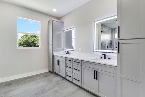 Casa en venta en Jensen Beach, Florida, 4 dormitorios, 274.43 m2 № 2242034 - foto 21