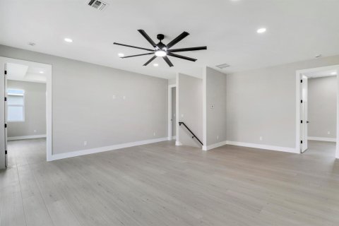 Casa en venta en Jensen Beach, Florida, 4 dormitorios, 274.43 m2 № 2242034 - foto 26