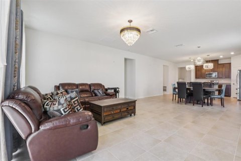 House in Riverview, Florida 4 bedrooms, 170.2 sq.m. № 1784639 - photo 7
