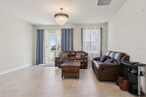 House in Riverview, Florida 4 bedrooms, 170.2 sq.m. № 1784639 - photo 8