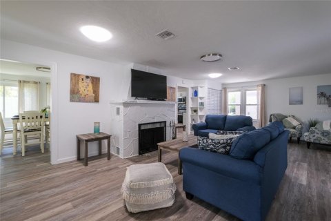 Casa en alquiler en Sarasota, Florida, 3 dormitorios, 92.9 m2 № 1853369 - foto 19