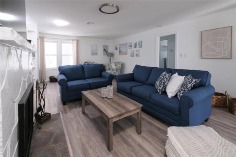 Casa en alquiler en Sarasota, Florida, 3 dormitorios, 92.9 m2 № 1853369 - foto 15