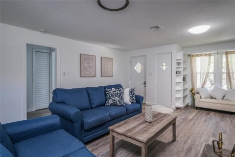 Casa en alquiler en Sarasota, Florida, 3 dormitorios, 92.9 m2 № 1853369 - foto 18