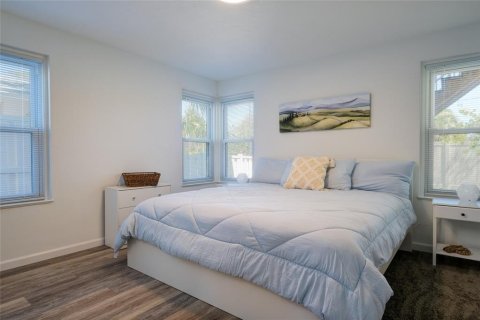 Casa en alquiler en Sarasota, Florida, 3 dormitorios, 92.9 m2 № 1853369 - foto 24