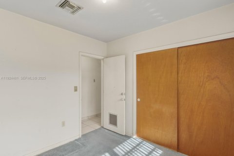 House in Miami Gardens, Florida 4 bedrooms, 136.85 sq.m. № 1982769 - photo 28