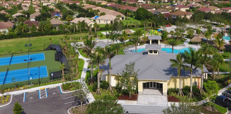 ORANGE BLOSSOM RANCH in Naples, Florida № 26617