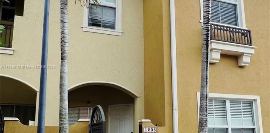 Touwnhouse à Tamarac, Floride 3 chambres, 142.7 m2 № 1728054