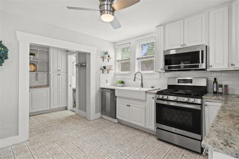 Casa en venta en Tampa, Florida, 3 dormitorios, 115.57 m2 № 2224774 - foto 14