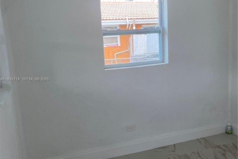 House in Pompano Beach, Florida 3 bedrooms, 104.14 sq.m. № 1994119 - photo 10