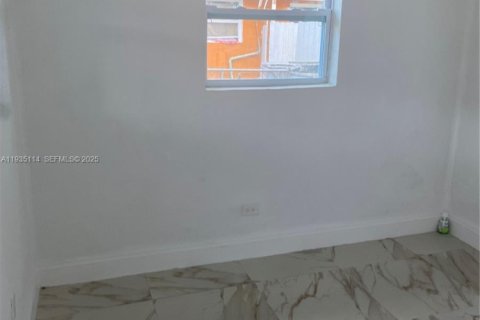 House in Pompano Beach, Florida 3 bedrooms, 104.14 sq.m. № 1994119 - photo 8